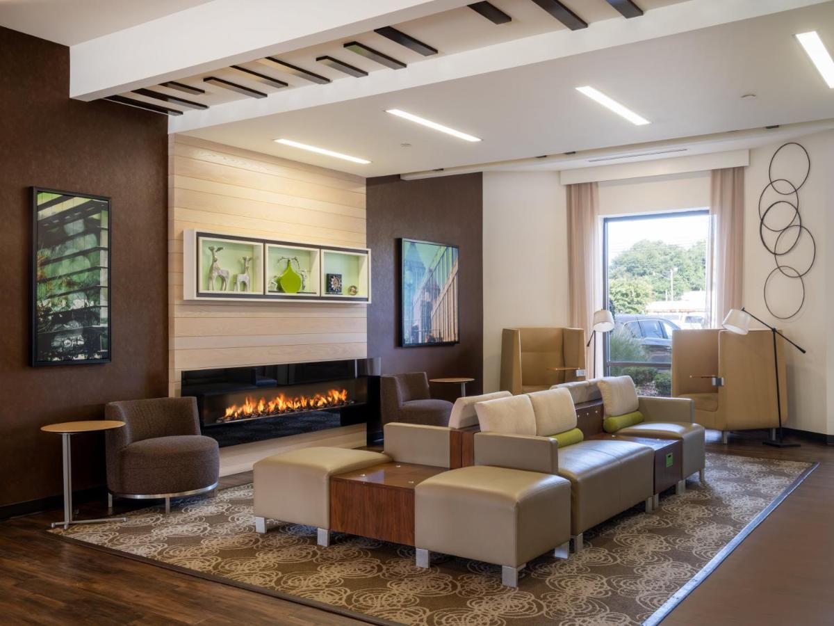 Holiday Inn Greensboro Coliseum By Ihg Eksteriør billede