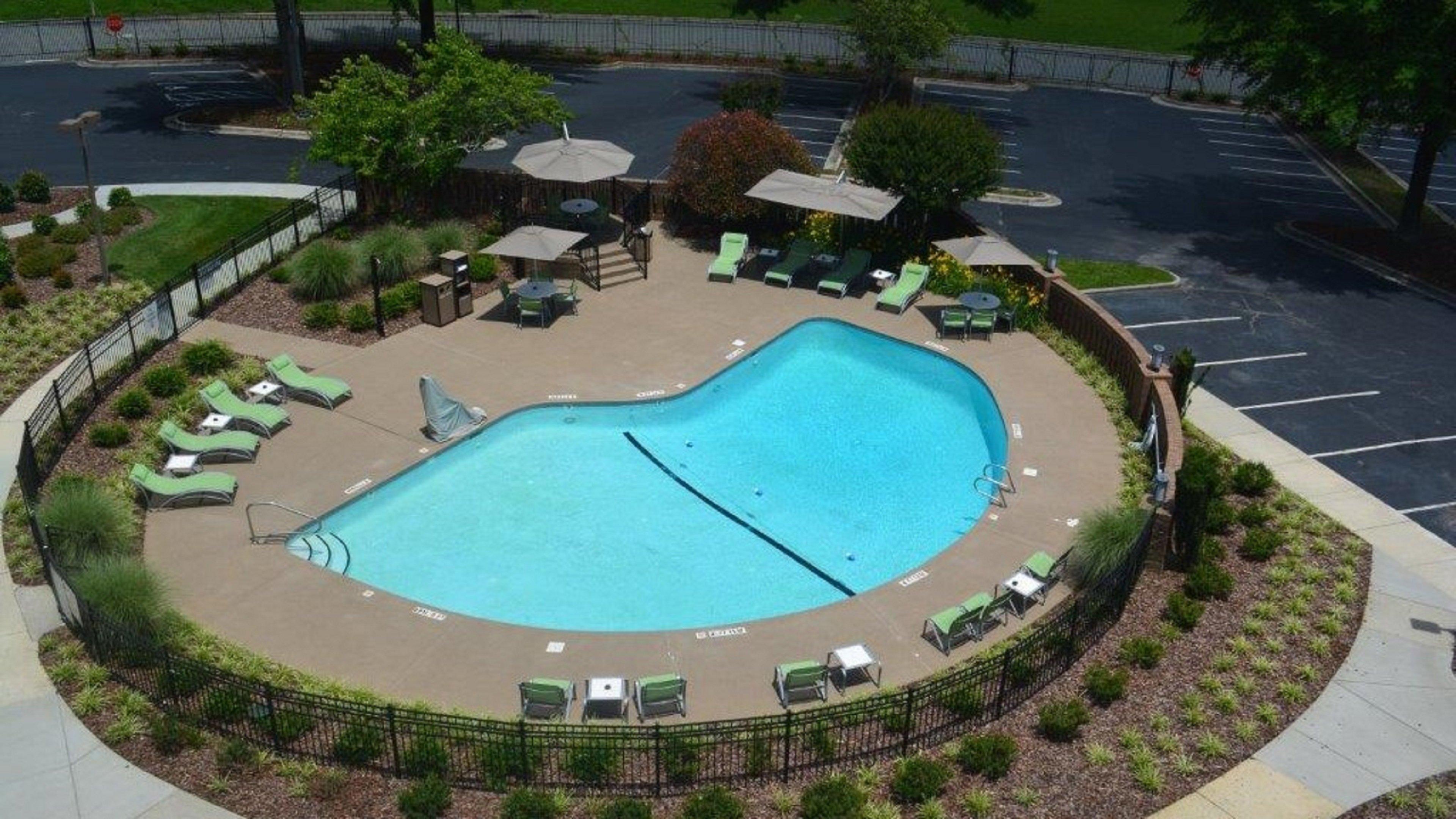 Holiday Inn Greensboro Coliseum By Ihg Eksteriør billede
