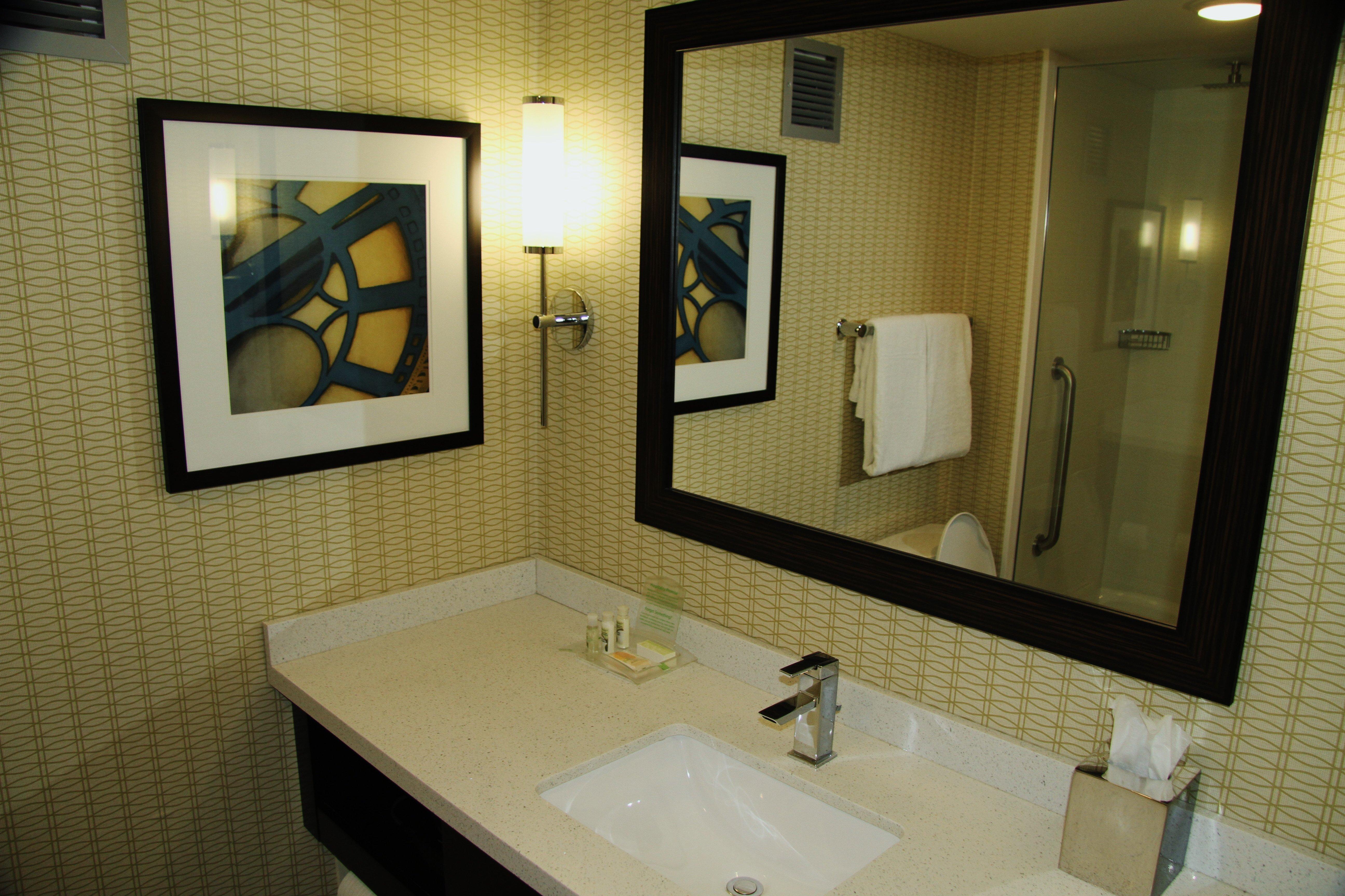 Holiday Inn Greensboro Coliseum By Ihg Eksteriør billede