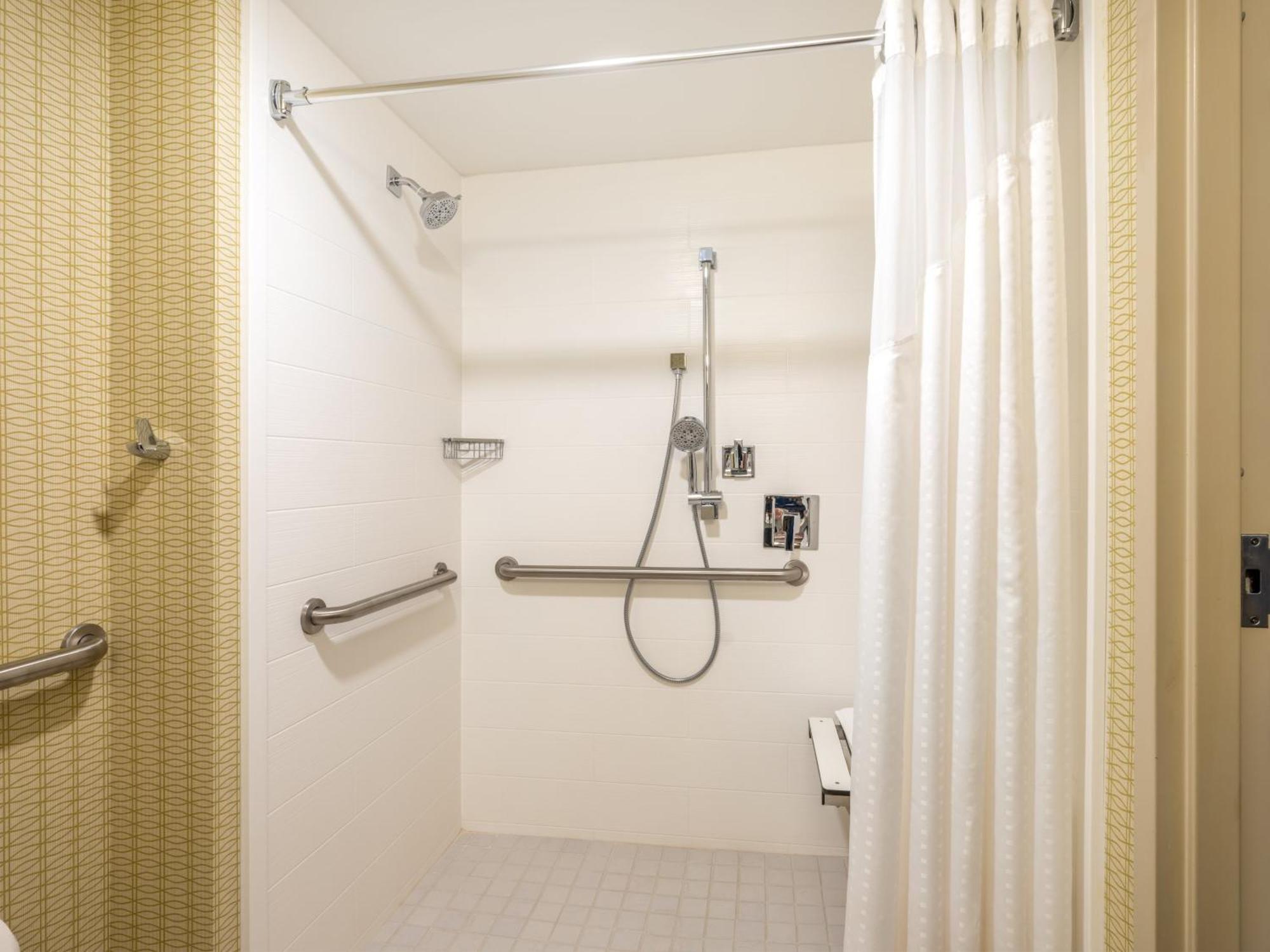 Holiday Inn Greensboro Coliseum By Ihg Eksteriør billede